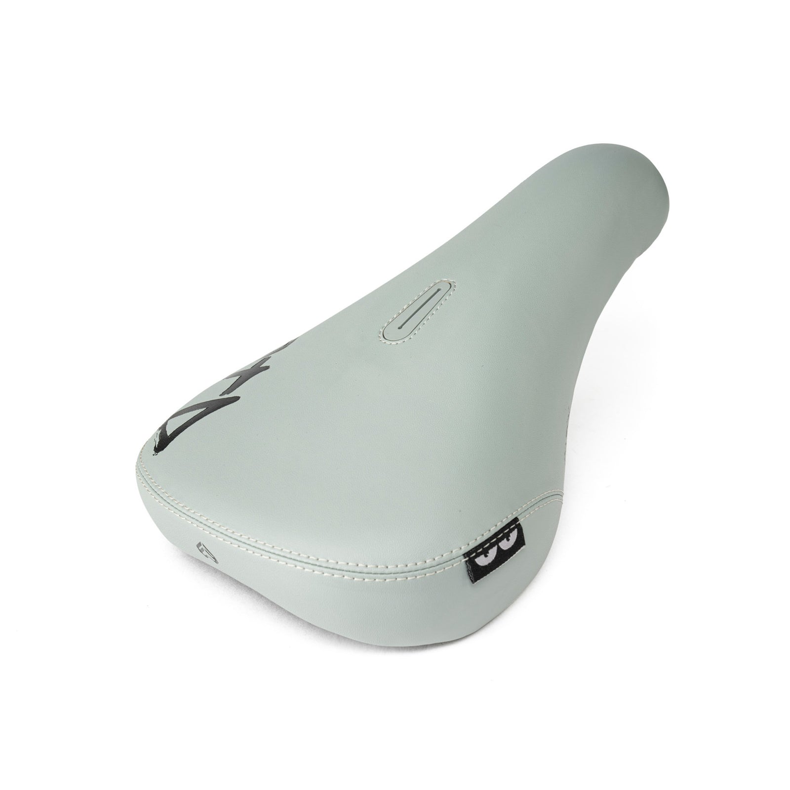 ECLAT VOID PIVOTAL SEAT