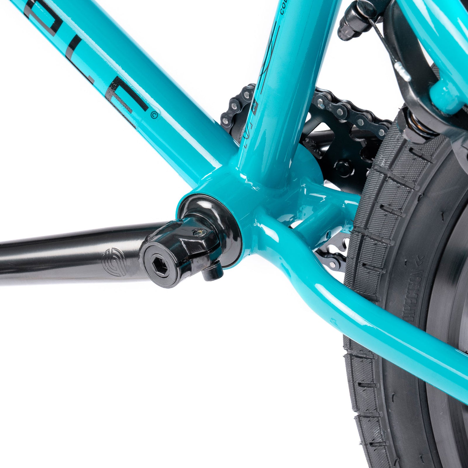 WETHEOPEOPLE NOVA COMPLETE BIKE