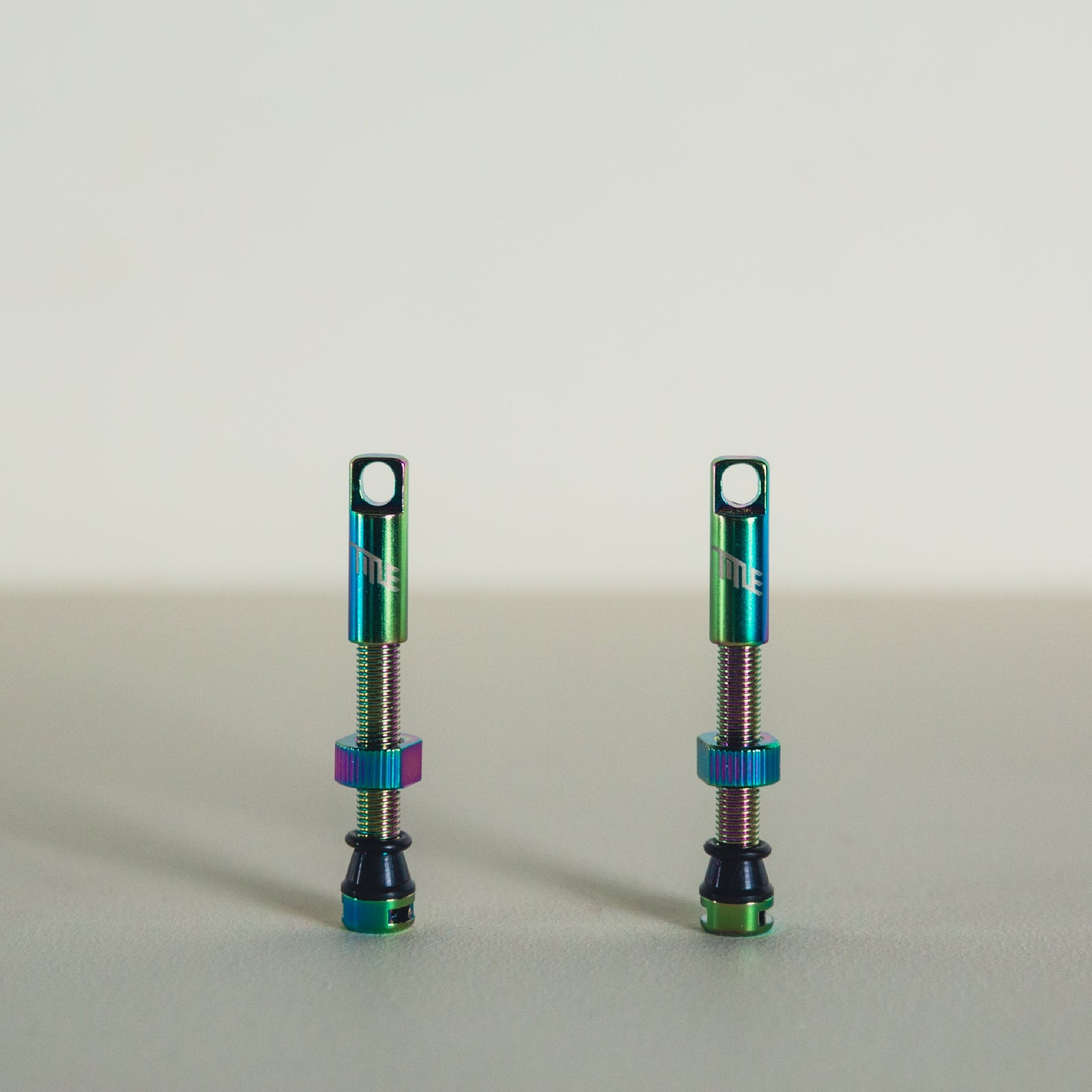 Title Mtb tubeless mountain bike valves oil slick 